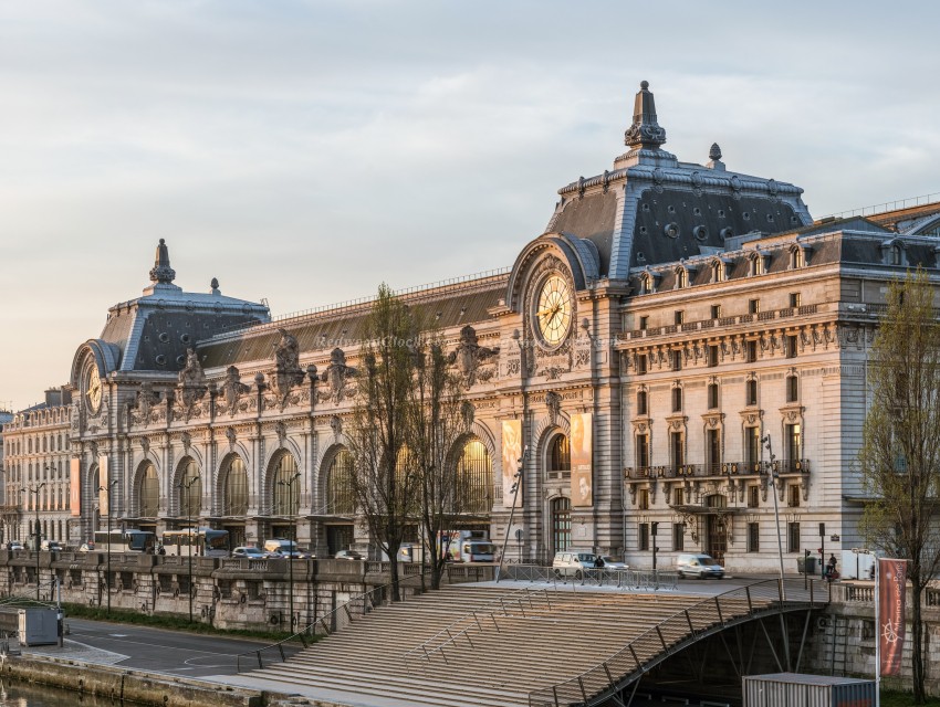 Musée d'Orsay Must-See for Art Lovers, perspective clock window in the museum.